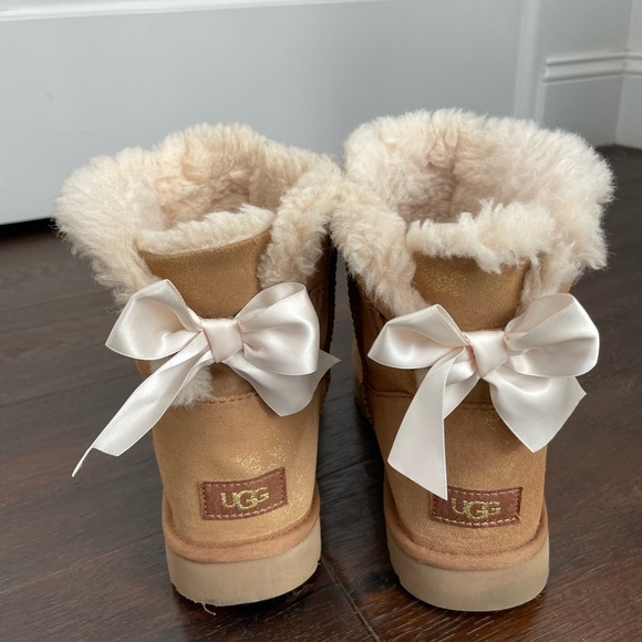 UGG womens sz9 mini Bailey bow glimmer chestnut brown boots - Picture 2 of 6